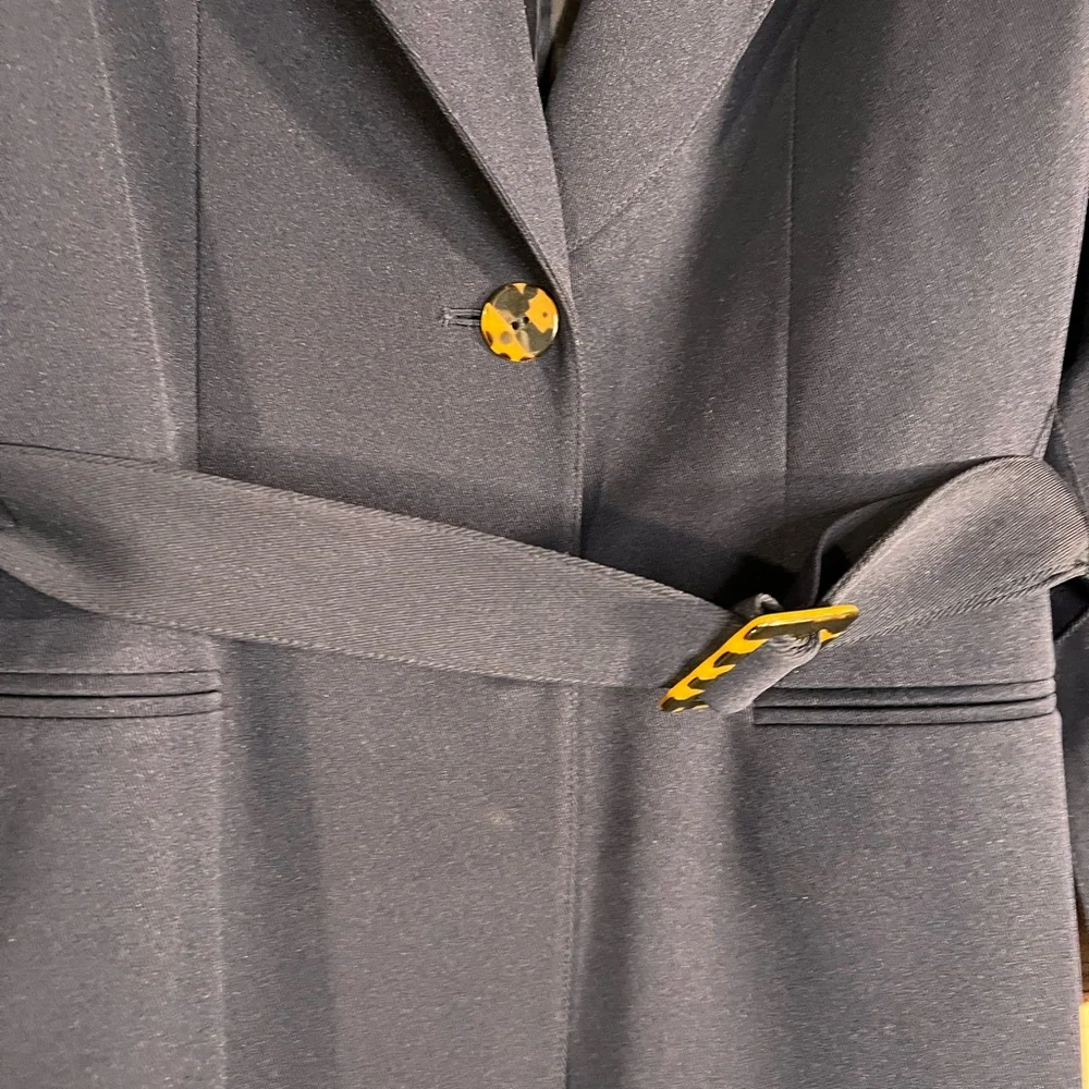 Le Suit. Ladies Dark-blue 2-piece pant suit. Size 12. - Picture 7 of 10